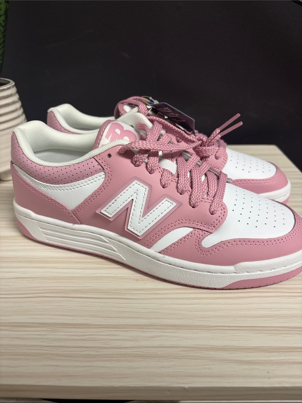 New Balance Pink and White Low-Top Sneakers!! NWT!!💗🤍